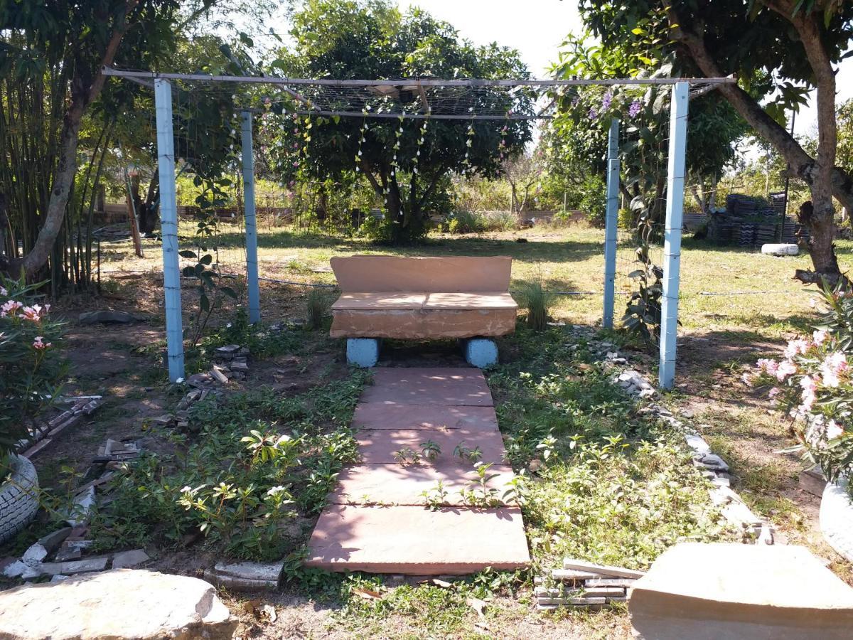 Baan Hin Sai Suay Ξενοδοχείο Nong Sarai Εξωτερικό φωτογραφία